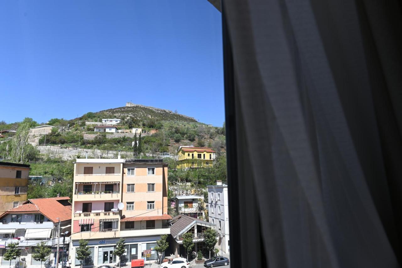 Hotel Liss Lezhe Bagian luar foto