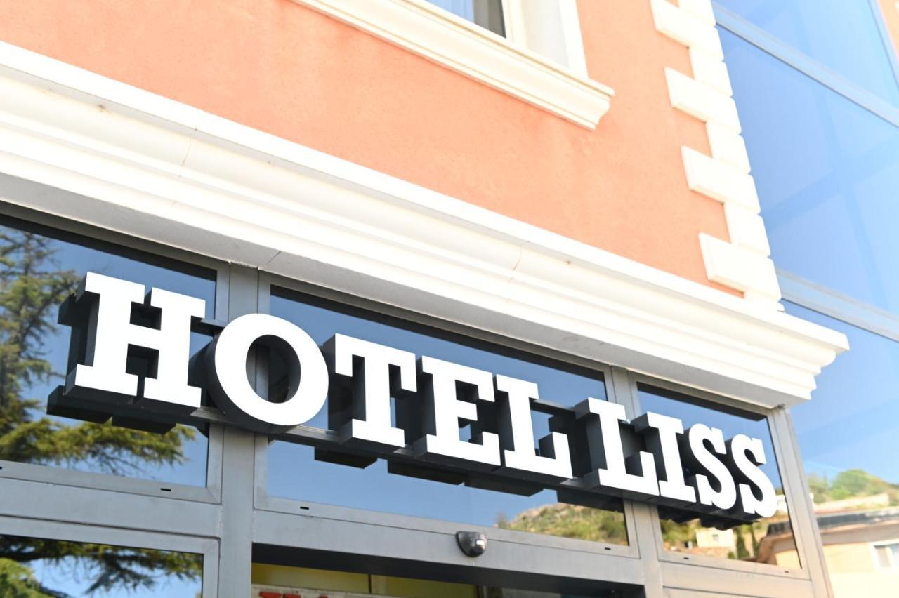 Hotel Liss Lezhe Bagian luar foto