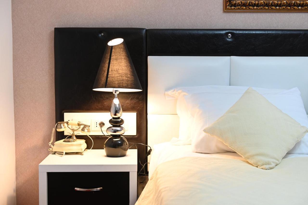 Hotel Liss Lezhe Bagian luar foto