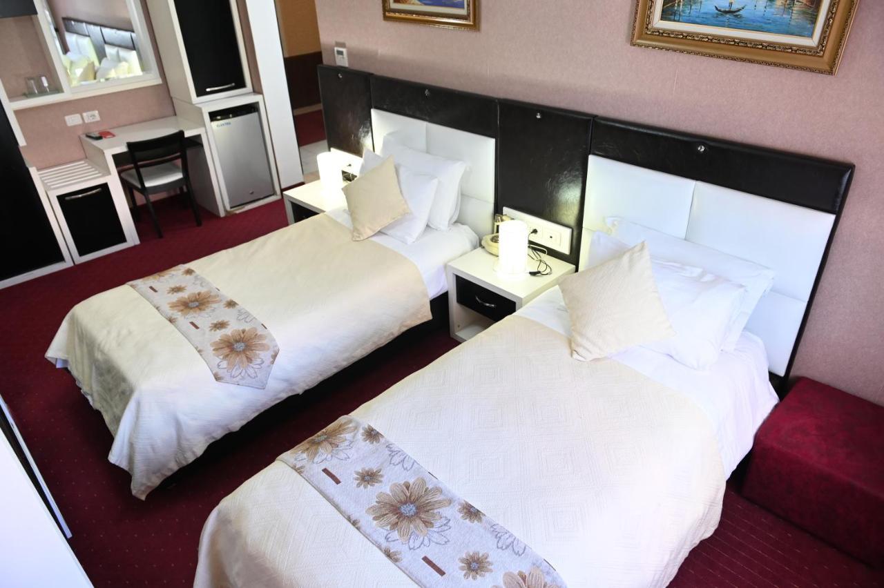 Hotel Liss Lezhe Bagian luar foto